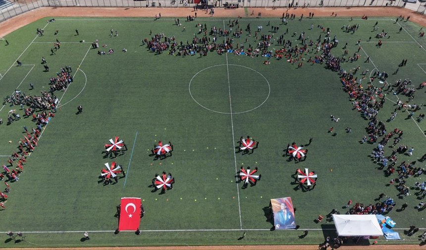 Niksar’da Ertelenen Bayram Coşkusu Stadyumda Yankılandı