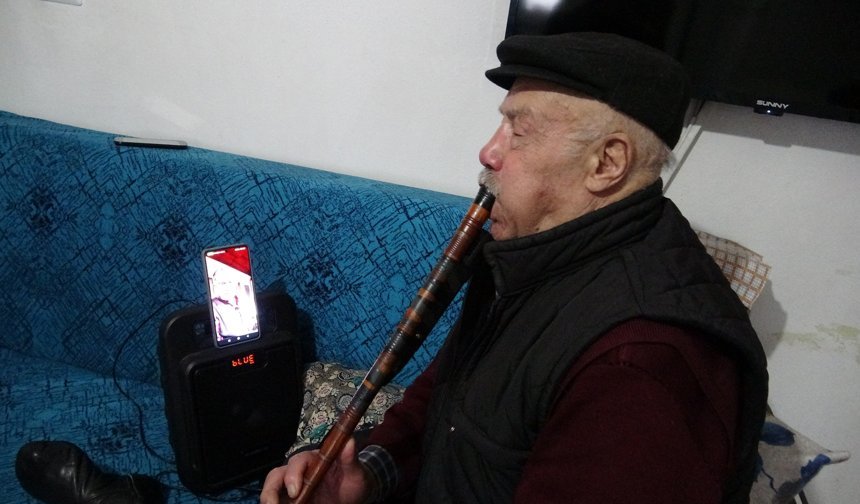 Keloş Dayı Dertlerini Kavalıyla Türkiye’ye Duyuruyor