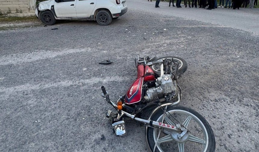 Karapınar'da motosiklet ile otomobil çarpıştı: 1 yaralı