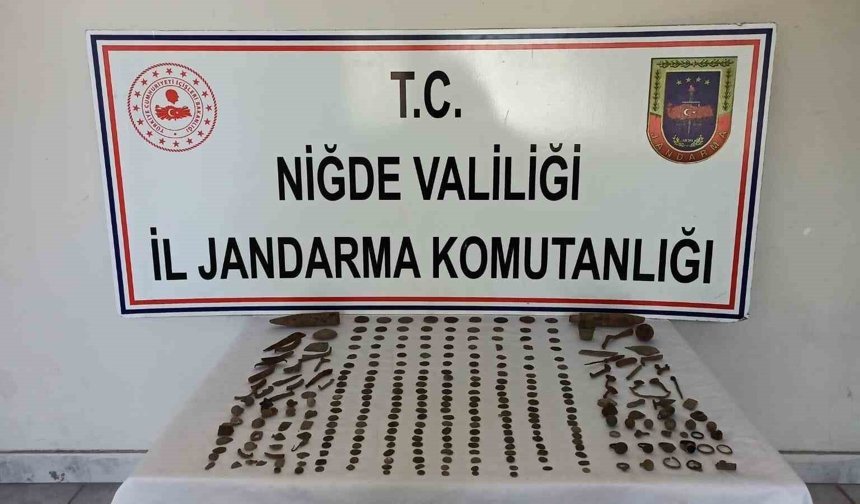 Niğde Bor'da tarihi eser operasyonu: 290 adet eser ele geçirildi