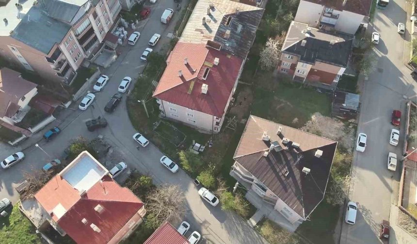 Siber suç makineleri 50'den fazla dosyadan aranıyordu, Sivas'ta yakalandılar