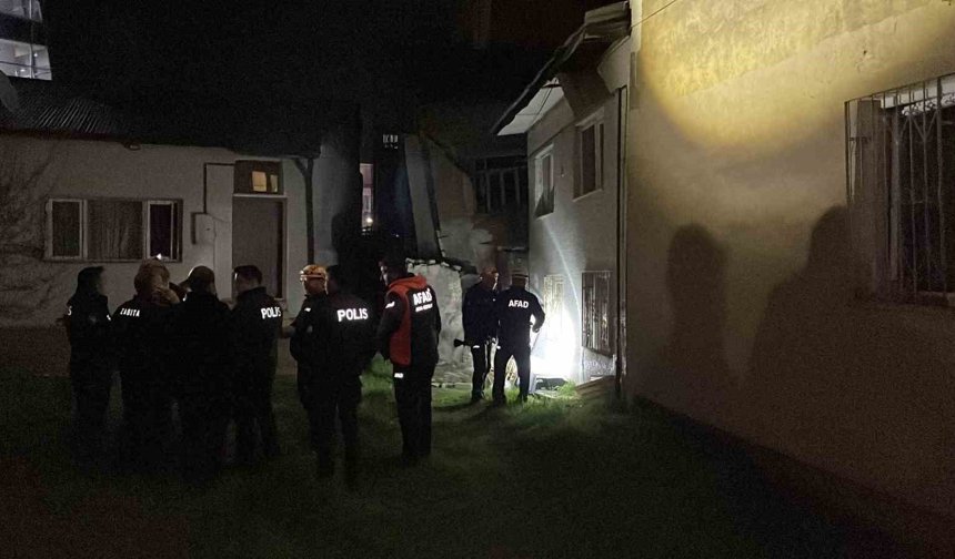 Sivas'ta müstakil ev çöktü, ev tahliye edildi