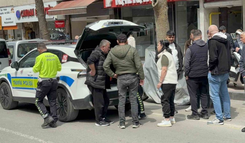 Yaya geçidinde aracın çarptığı öğrenci hastanelik oldu
