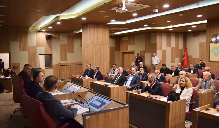 Başkan Ali İhsan Gürel’e Meclis’te yine oy birliği