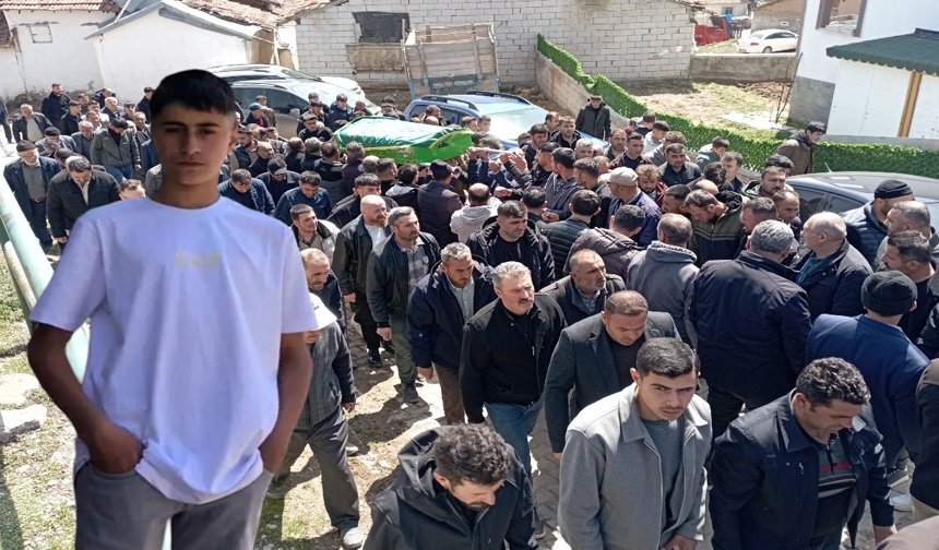 Traktör Kazasında Vefat Eden 15 Yaşındaki Genç Toprağa Verildi