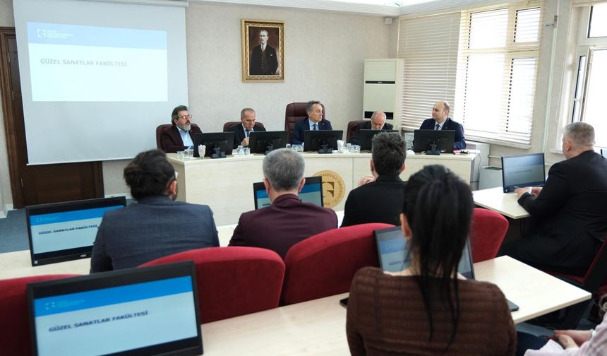 TOGÜ’de Akademik Gelişim Seferberliği ve İstişare Toplantısı