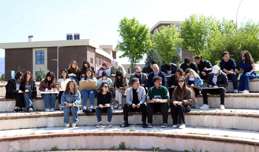 TOGÜ’de Tasarımın Gücü Kampüsü Sardı! 27 Nisan Dünya Tasarım Günü Coşkuyla Kutlandı