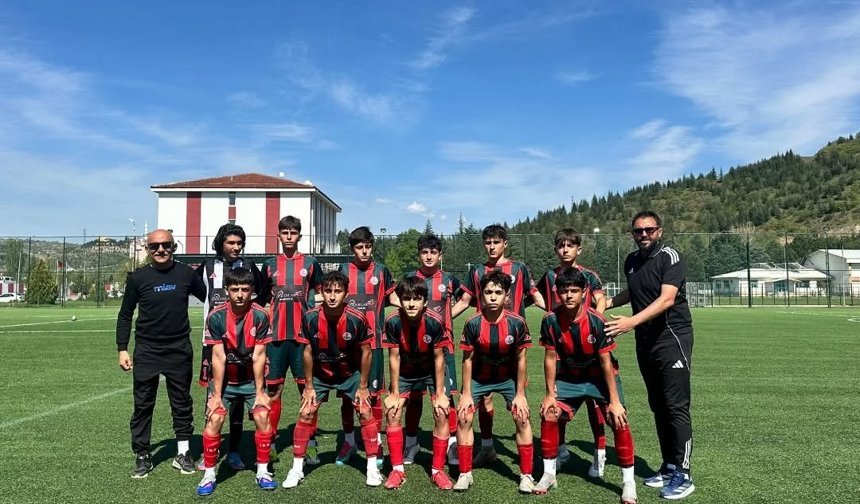 Turhal Güçyurdu U15 Sezonu Şampiyonlukla Taçlandırarak Çorum Yolcusu Oldu