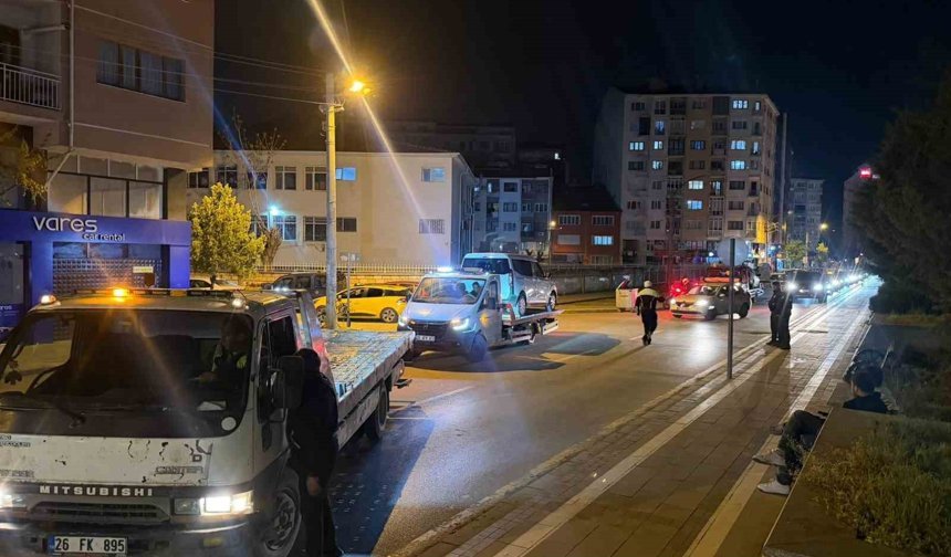 1 Mayıs tedbirlerine uymayan sürücülere ait 33 araç gece çekildi