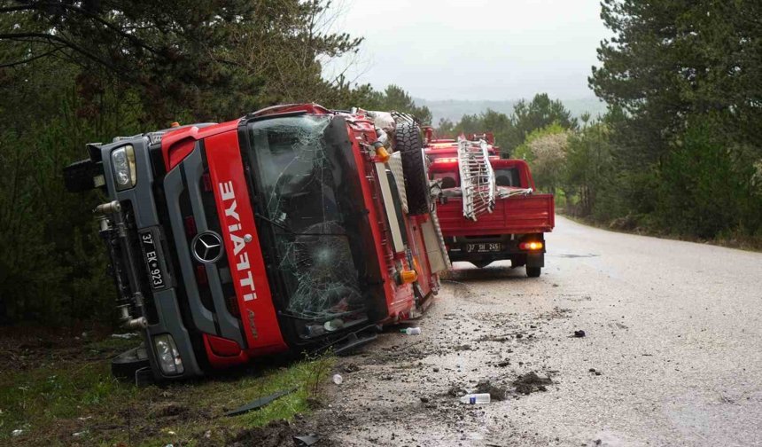 Kastamonu'da yangın ihbarına giden itfaiye aracı kaza yaptı: 3 yaralı