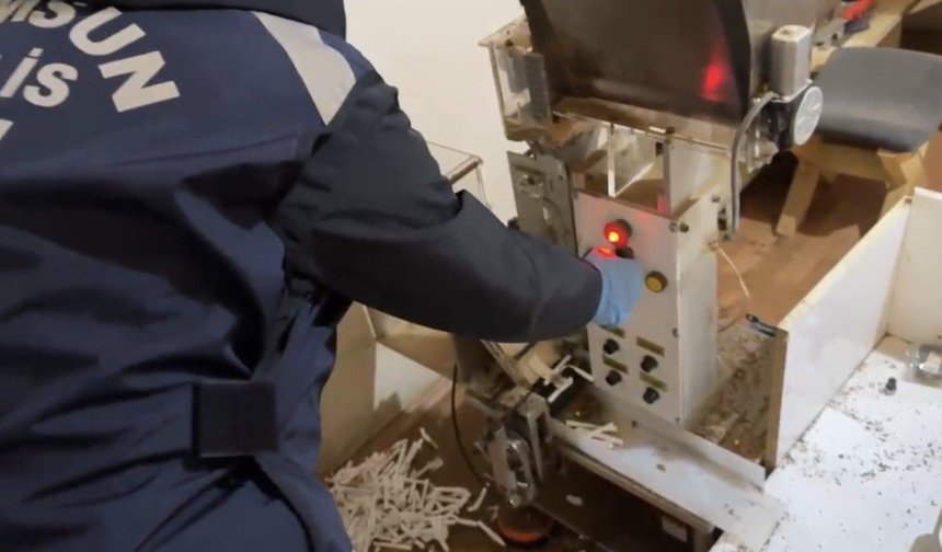 Samsun'da kaçak sigara imalathanesine baskın