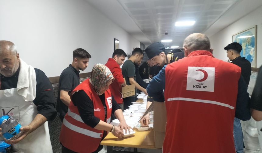 Tokat’ta Sel ve Yoğun Yağışların Ardından Kızılay Sahada! 6 Bin Kişilik Sıcak Yemek Dağıtıldı