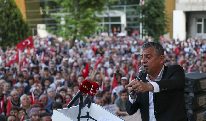 CHP Lideri Özel’den Erbaa’da Tarihi Çıkış: "Bu Millet Bağrına Bastıkça Bizden Kurtulamayacaklar"