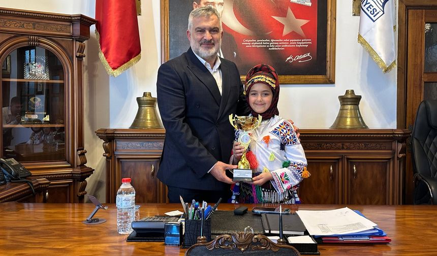 Niksar Belediye Spor Kulübü, Kupayı Başkan Semih Tepebaşı’na Götürdü