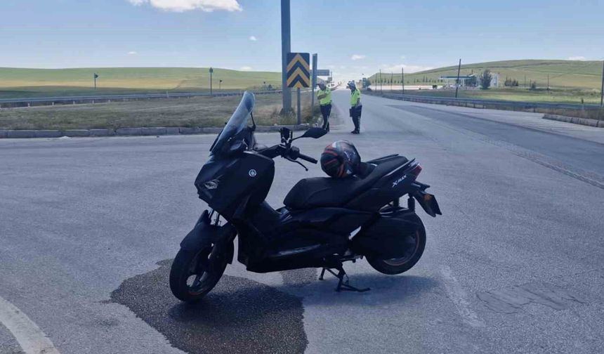 Çorum'da motosiklet ile otomobil çarpıştı: 1 yaralı