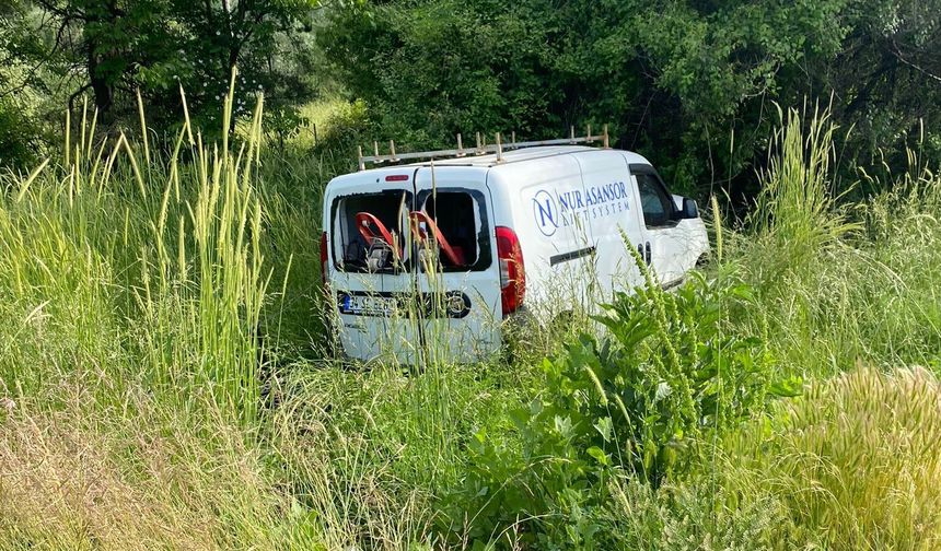 TEM'in Bolu geçişinde minibüsle hafif ticari çarpıştı: 5 yaralı