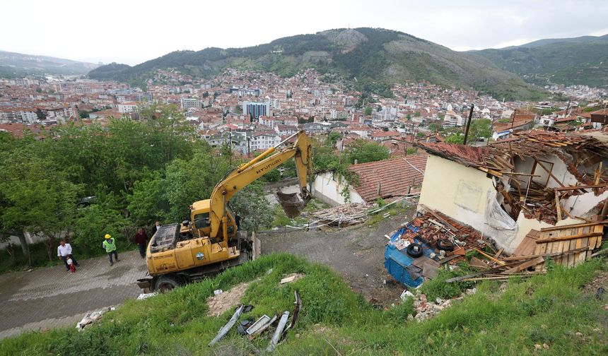 Tokat’ta Kentsel Dönüşüm Seferberliği! Güvenli Yarınlar İçin İlk Kazma Vuruldu