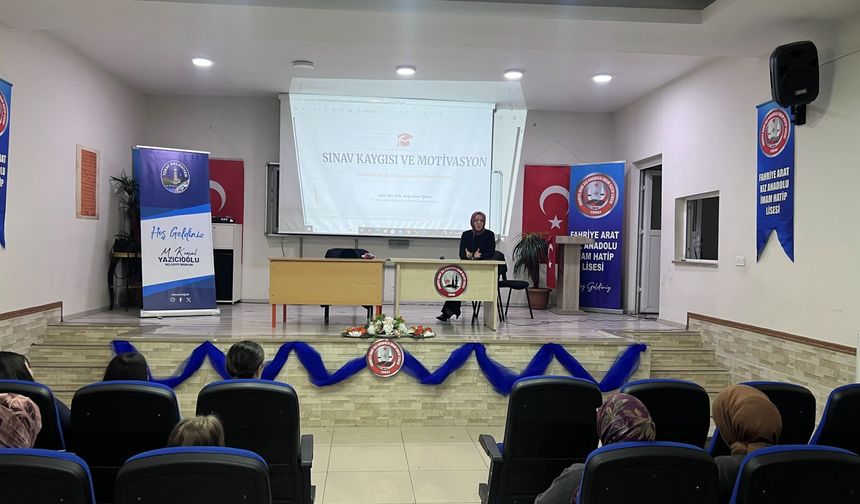 Tokat Belediyesi'nden YKS Öncesi Anlamlı Seminer