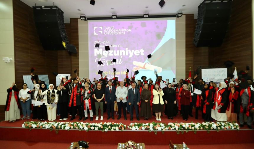 TOGÜ’de Uluslararası Mezuniyet Coşkusu! Farklı Kültürler Aynı Gururda Buluştu