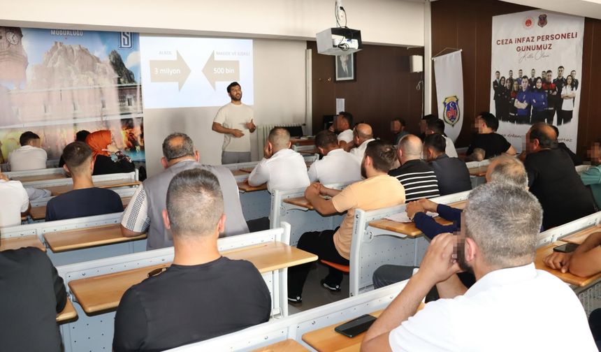 Tokat’ta Bağımlılıkla Mücadelede Önemli Adım! Yükümlülere Yönelik Seminerler Hız Kesmeden Devam Ediyor