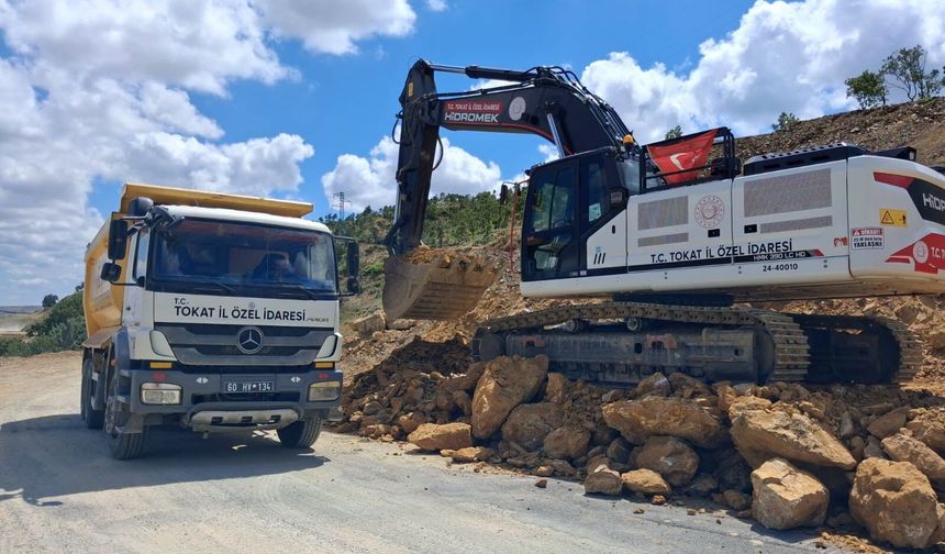Tokat İl Özel İdaresi Ekipleri 10 İlçede Aralıksız Çalışıyor