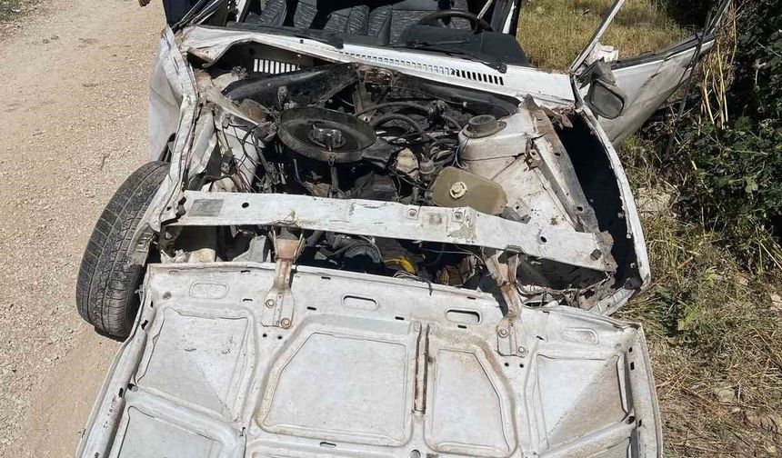 Bayburt'ta Tofaş otomobil uçuruma yuvarlandı: 1 ağır yaralı