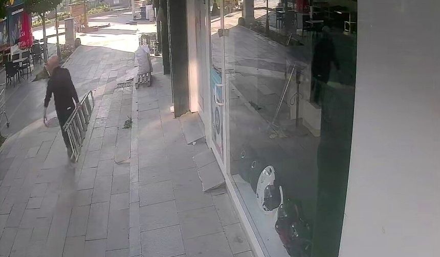 İş yerine girebilmek için çıktığı merdiven sonu oldu
