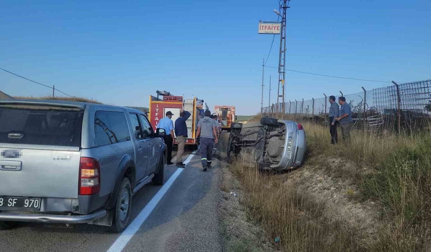 Karabük'te otomobil devrildi, 2 kişi yaralandı
