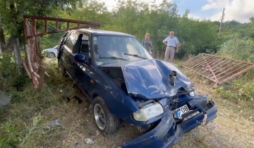 Kaza yapan sürücü aracını bırakıp uyumaya gitti