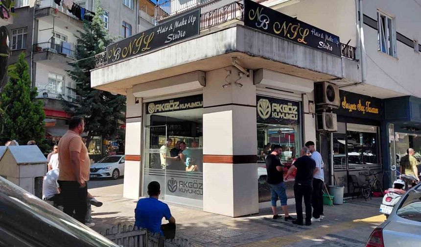 Ordu'da kuyumcudan çaldıkları küpeleri başka bir kuyumcuda bozduran kadınlar yakalandı