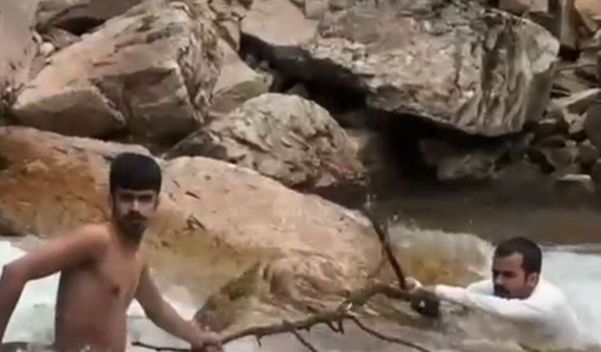 Uzungöl'de Haldizen Deresi'nde can pazarı