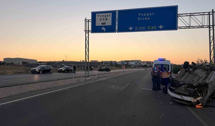Yozgat'ta iki araç çarpıştı: 2 yaralı