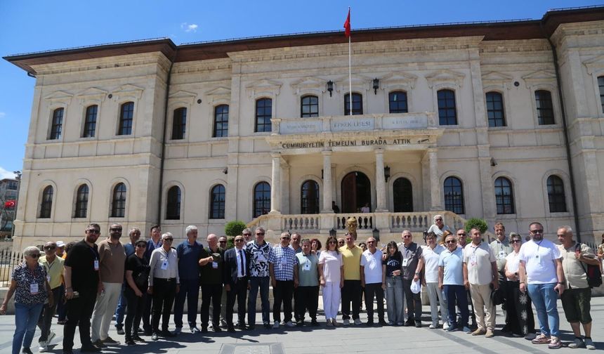 TGK Toplantısına Katılan Uluözlü'den Basın Meslek Yasası Çağrısı