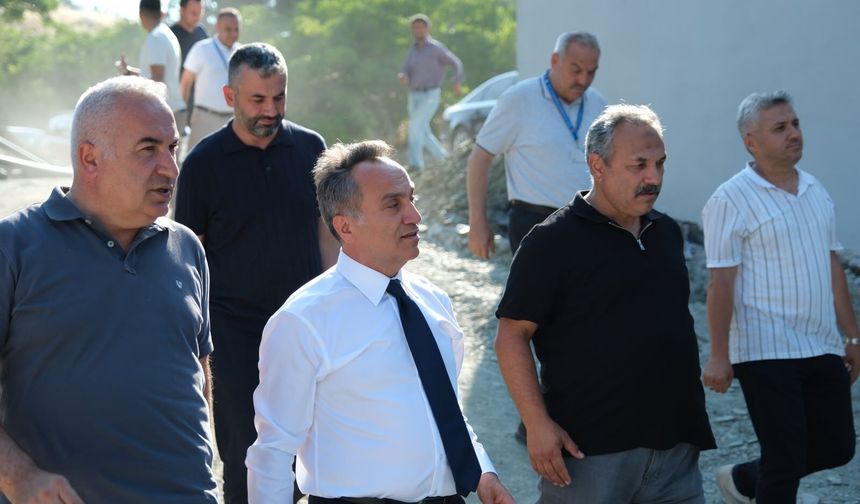 Rektör Prof. Dr. Fatih Yılmaz Hastane Şantiyesinde İncelemelerde Bulundu