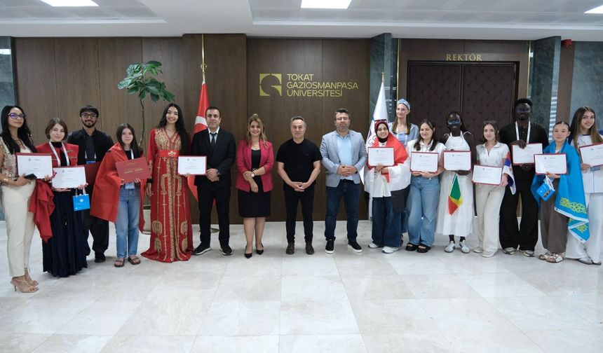 TOGÜ ve Yunus Emre Enstitüsü Yaz Okulu Sona Erdi