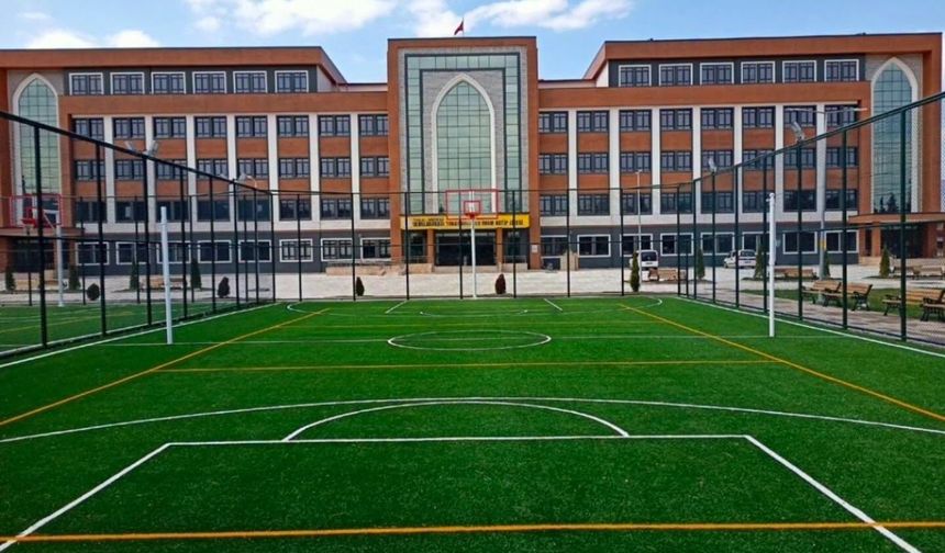 Eğitimde Gururlandıran Başarı! Uluslararası Tokat Anadolu İmam Hatip Lisesi Türkiye Derecesi Elde Etti