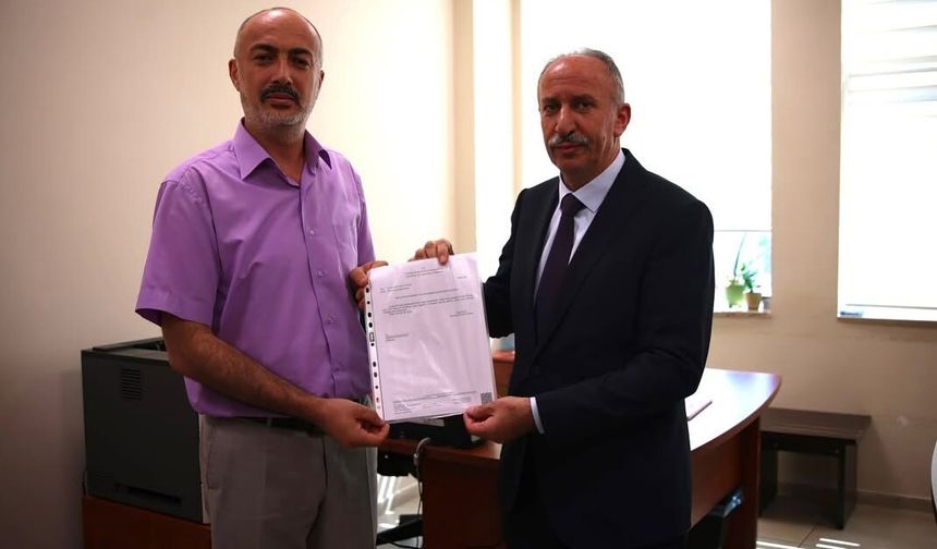 MHP Tokat Merkez İlçe Başkanı Murat Yücel Mazbatasını Aldı
