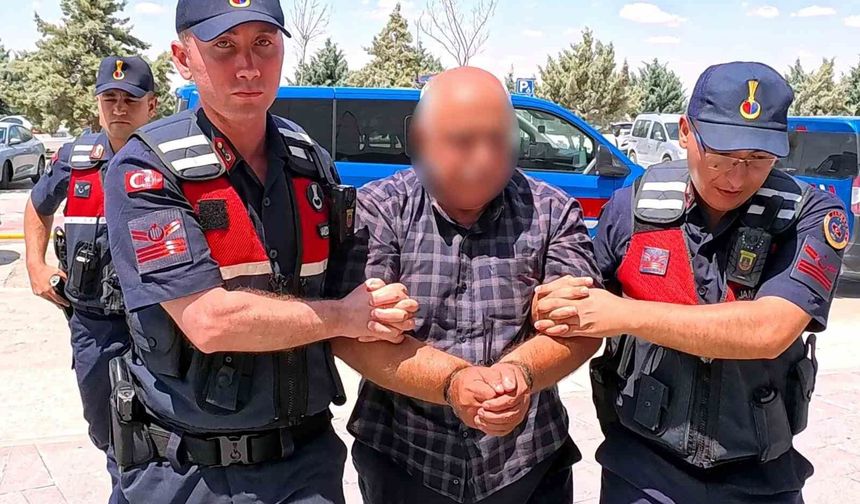 Aksaray'da 2 kişiyi tabancayla öldüren zanlı adliyeye sevk edildi