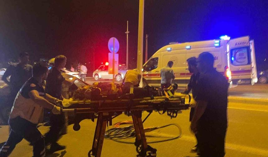 Karaman'da otomobiller çarpıştı: 3 yaralı