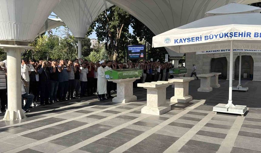 Kavgada bıçaklanarak öldürülen şahıs toprağa verildi