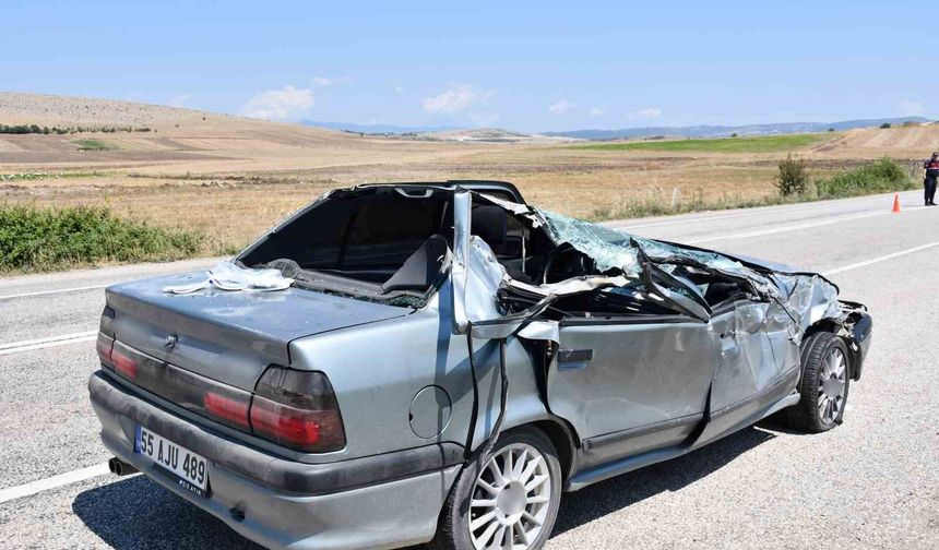 Samsun'da otomobil ile kamyonet çarpıştı: 2'si ağır 6 yaralı