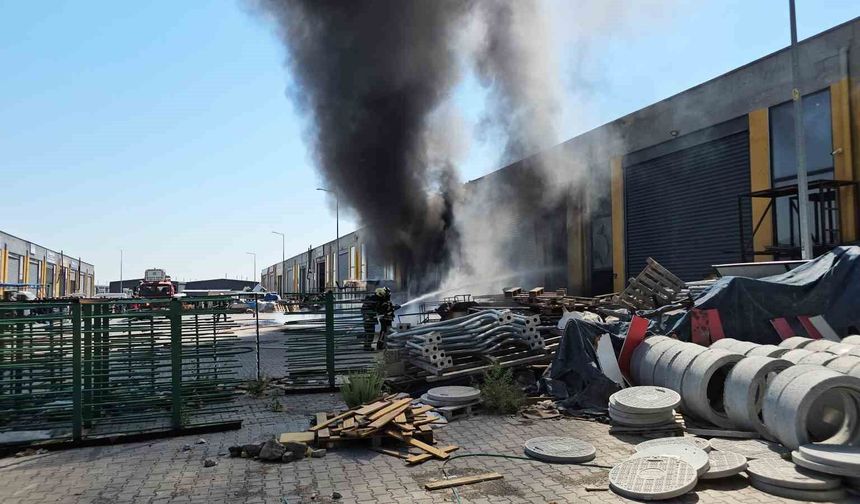 Sünger atölyesi alevlere teslim oldu