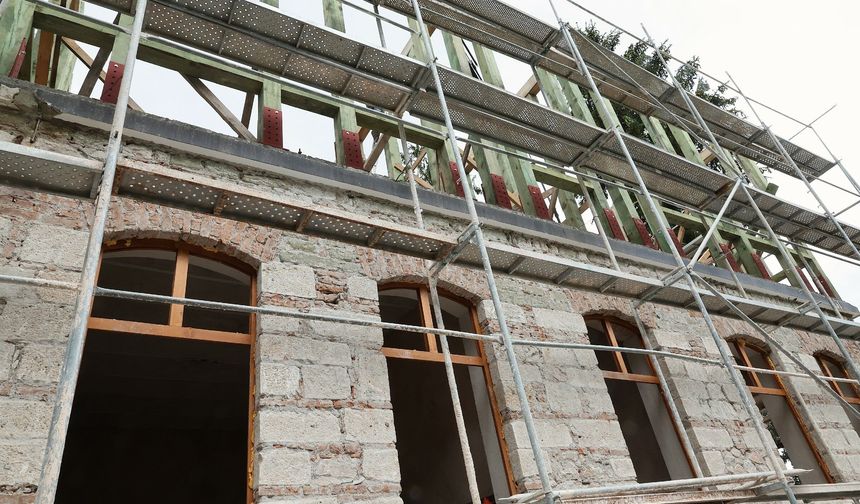 Tokat’ta Tarihi Belediye Binası Yeniden Ayağa Kalkıyor
