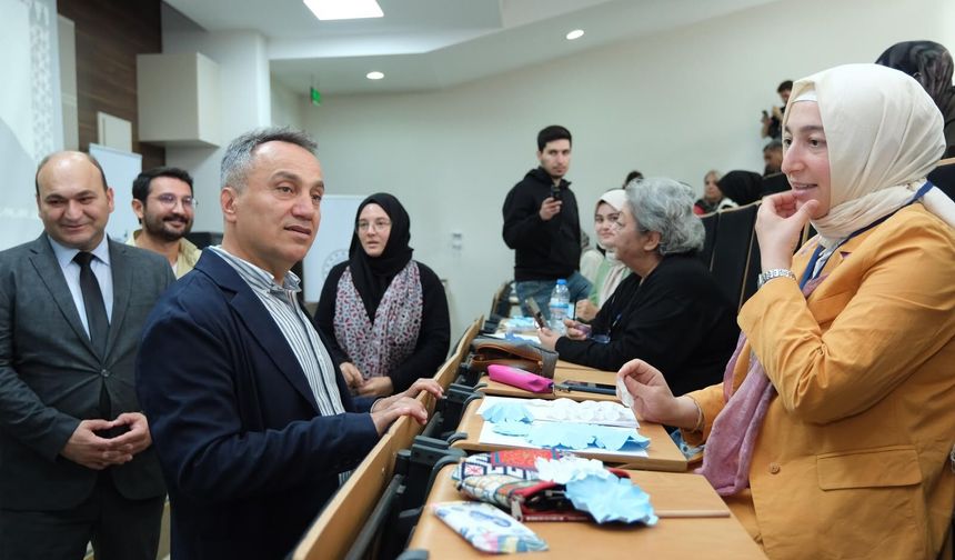 TOGÜ'de Uluslararası Buluşma! 6. İslam Sanatında Geometrik Desenler Çalıştayı Devam Ediyor