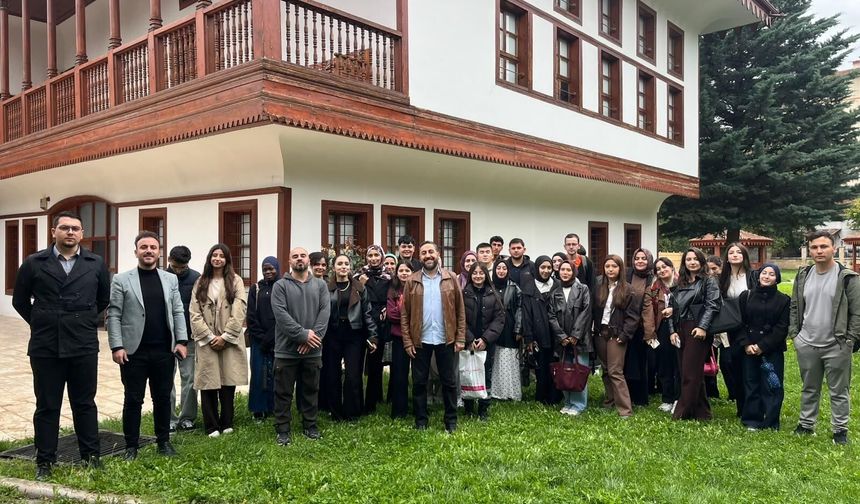 TOGÜ'de Şehir ve Kültür Dersi Sınıftan Taştı