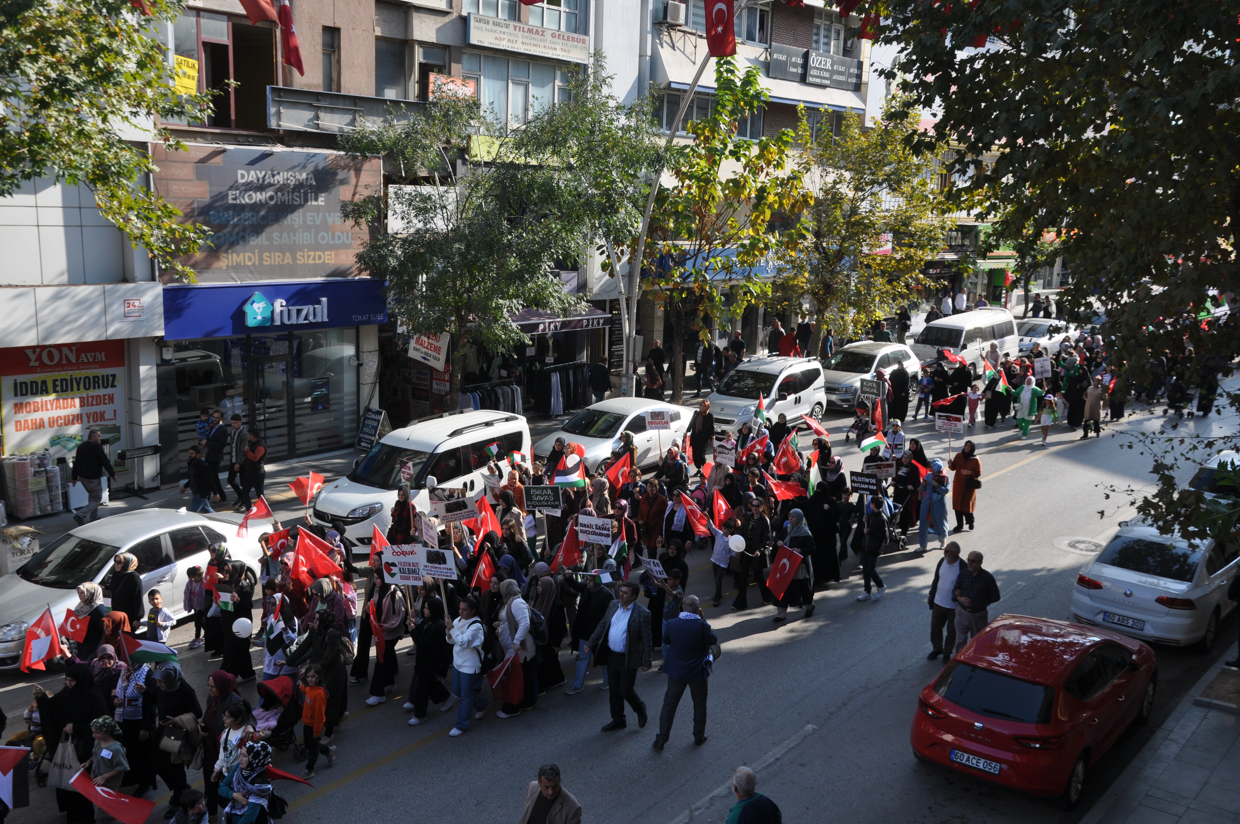 Milli İrade Platformu Tokat Filistin Dayanışma Grubu bugün Filistin için Çocuk-Anne ele ele yürüyüş programı (8)