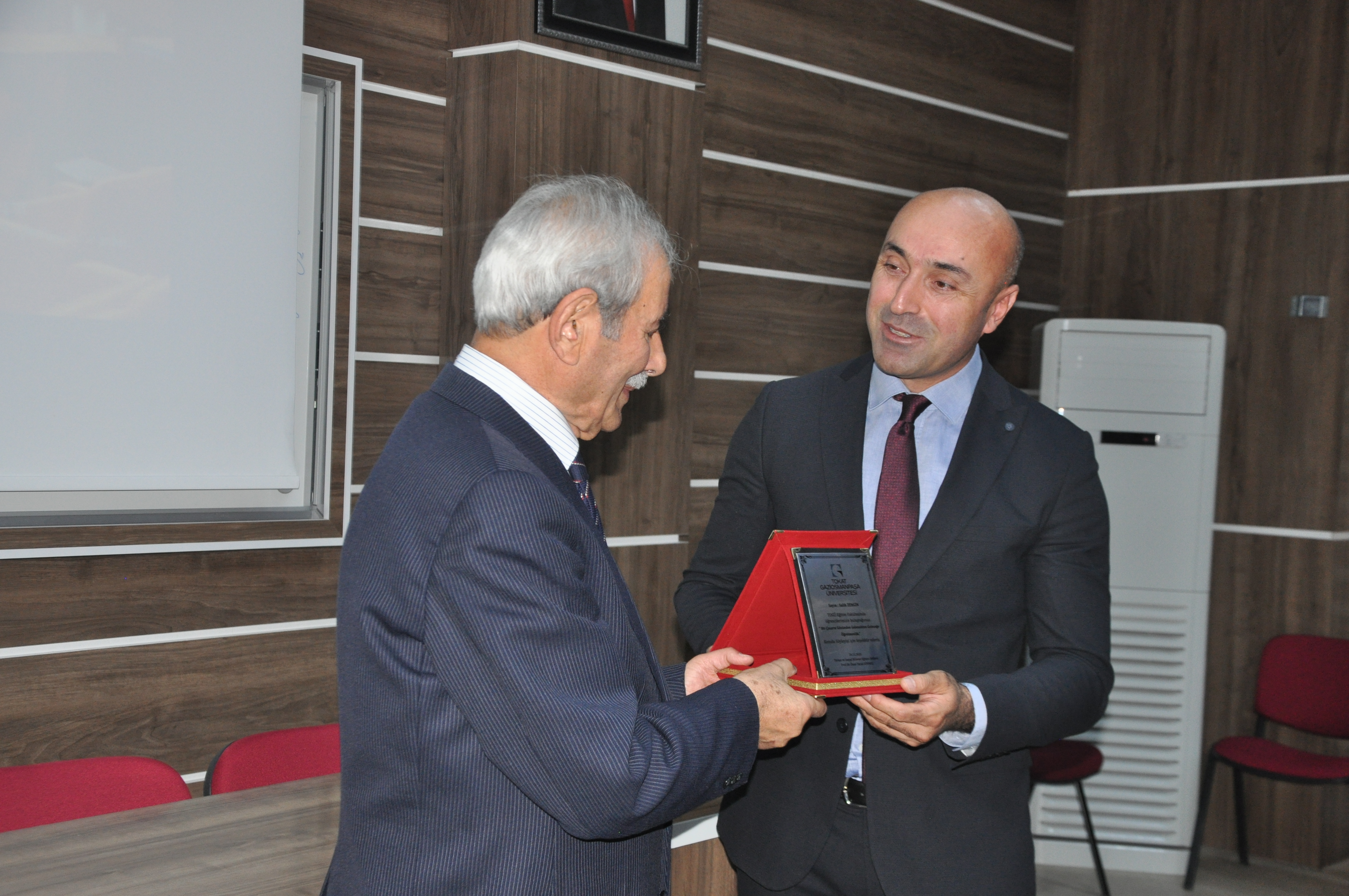 Vekil Zengin, öğretmen babasının gününü kutladı (13)