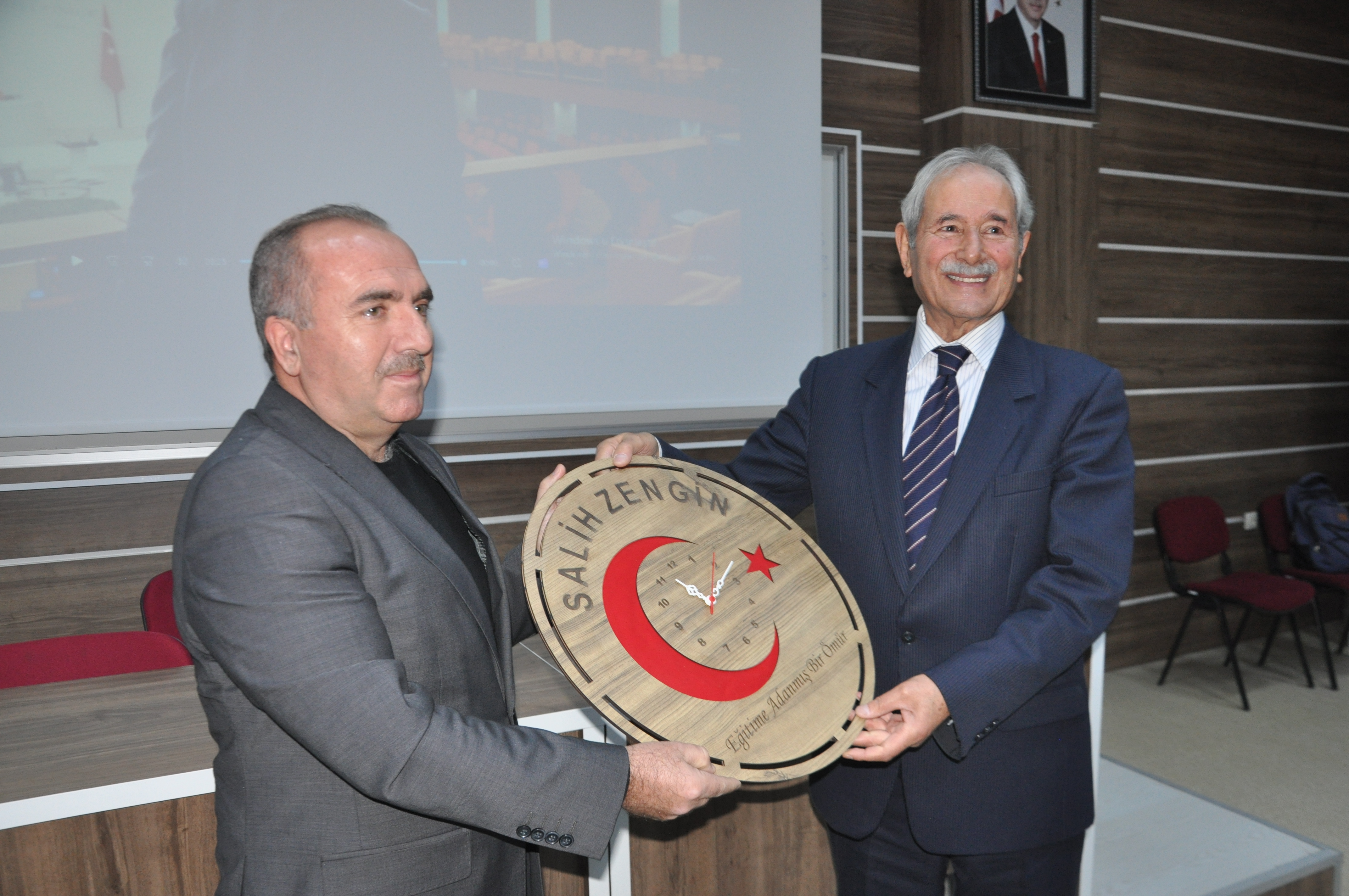 Vekil Zengin, öğretmen babasının gününü kutladı (14)