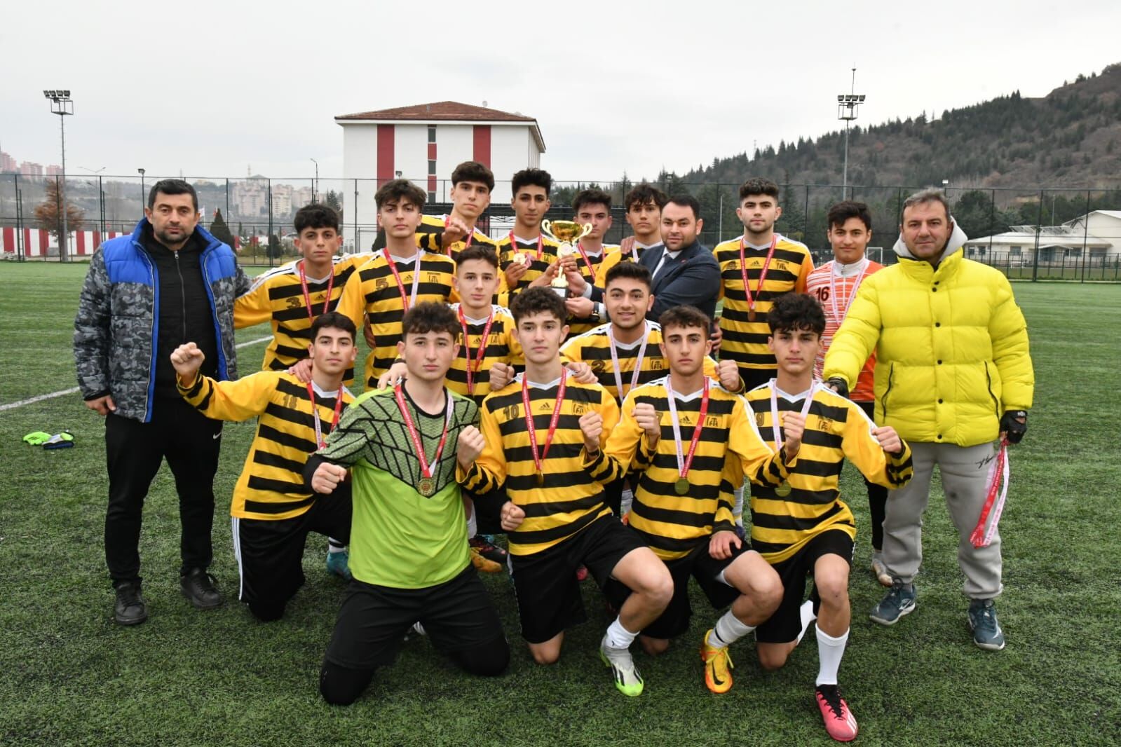 Atatürk Anadolu Lisesi (2)