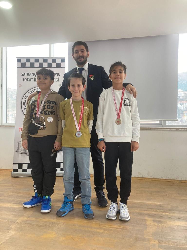 Satranç Şampiyonası’nda Dereceye Giren Sporcular Ödüllendirildi (3)